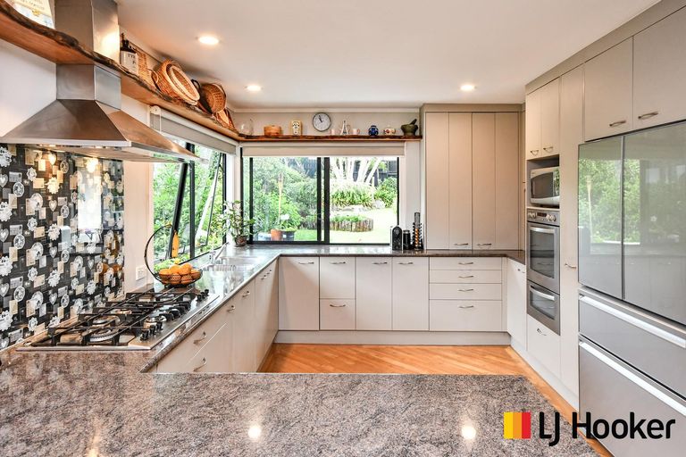 Photo of property in 33 Peretao Rise, The Gardens, Auckland, 2105