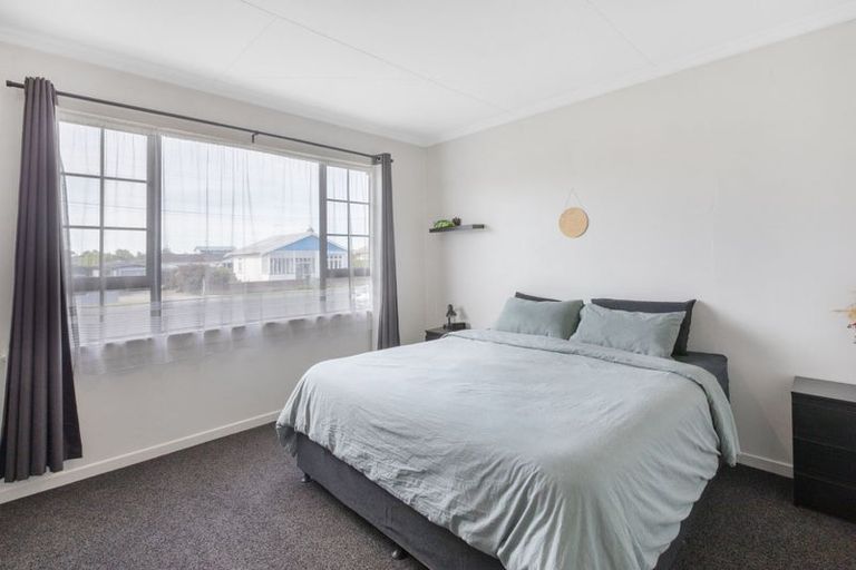 Photo of property in 15 Irving Street, Gore, 9710