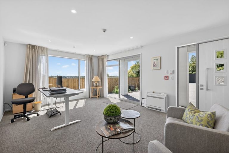 Photo of property in 124a Centaurus Road, Huntsbury, Christchurch, 8022