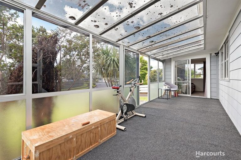 Photo of property in 13 Leatham Crescent, Opaheke, Papakura, 2113