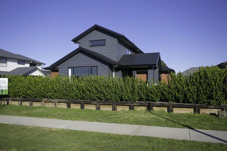 Photo of property in 33 Rose Leigh Drive, Cambridge, 3434