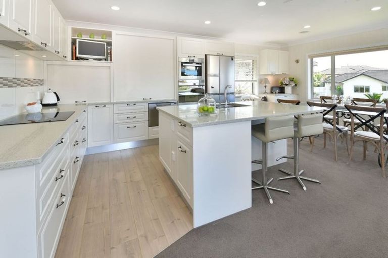 Photo of property in 101 Waldorf Crescent, Orewa, 0931