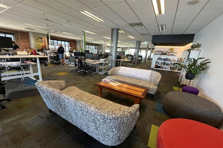 Photo of property in Nzx Centre, 13/11 Cable Street, Wellington Central, Wellington, 6011