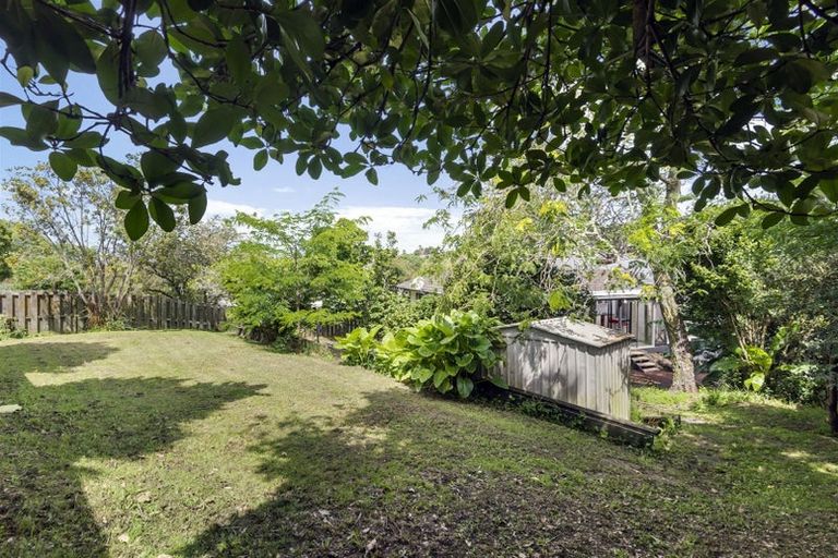 Photo of property in 21 Topliss Drive, Northcross, Auckland, 0632