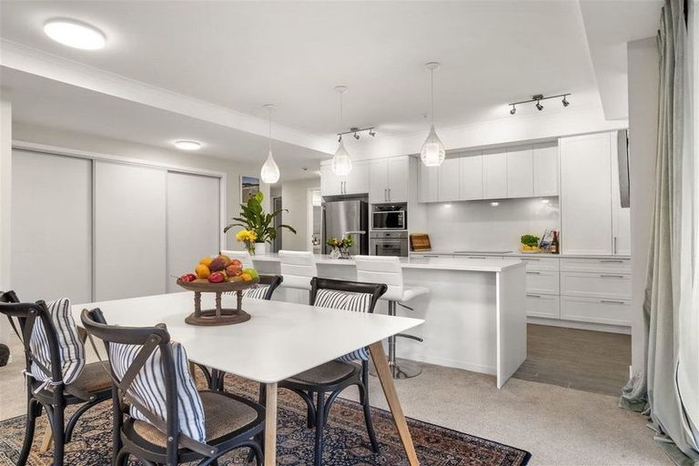 Photo of property in 73 Panorama Heights, Orewa, 0931