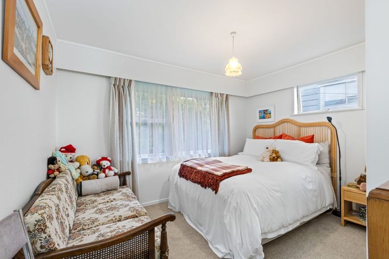 Photo of property in 278 Whangaparaoa Road, Red Beach, 0932