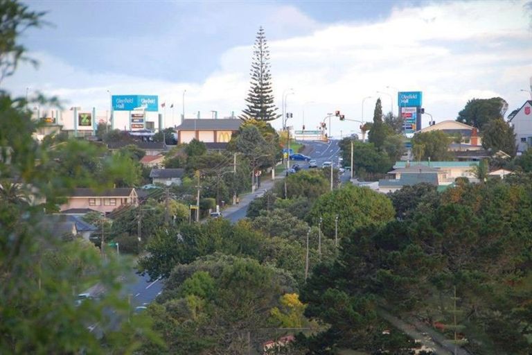 Photo of property in 2/28 Noeleen Street, Glenfield, Auckland, 0629