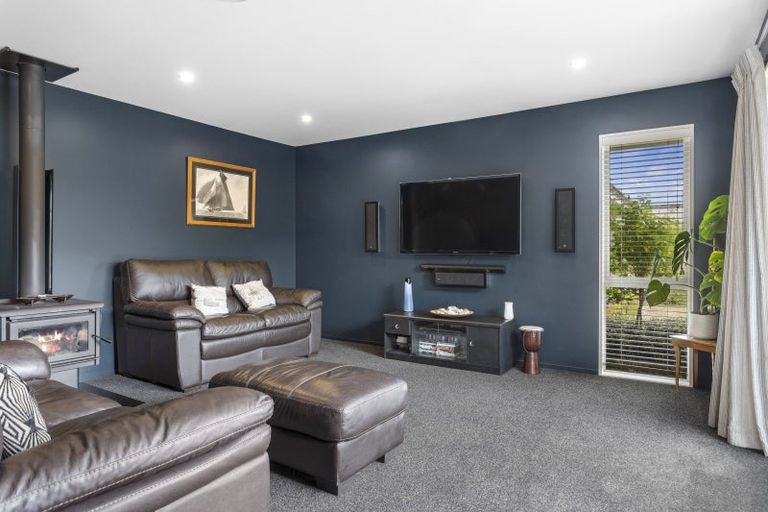 Photo of property in 8 Beech Drive, Rangiora, 7400