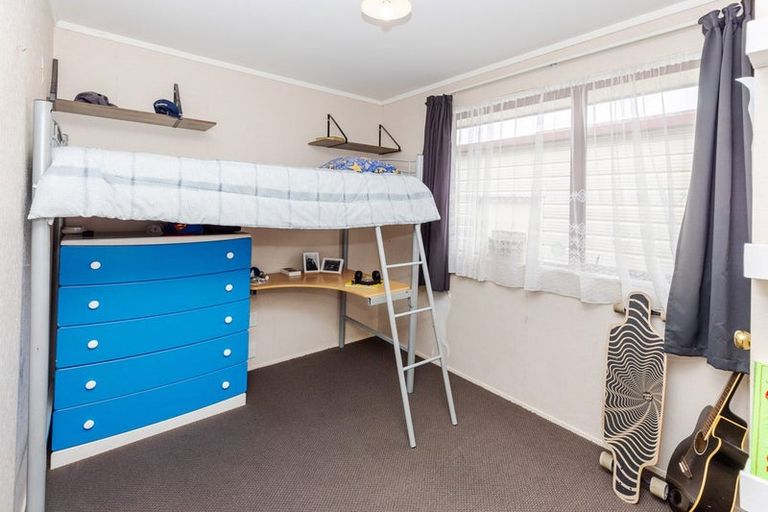 Photo of property in 27h Breckons Avenue, Nawton, Hamilton, 3200