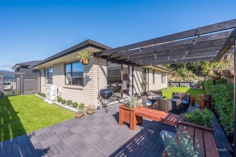 Photo of property in 79 Riverstone Drive, Riverstone Terraces, Upper Hutt, 5018
