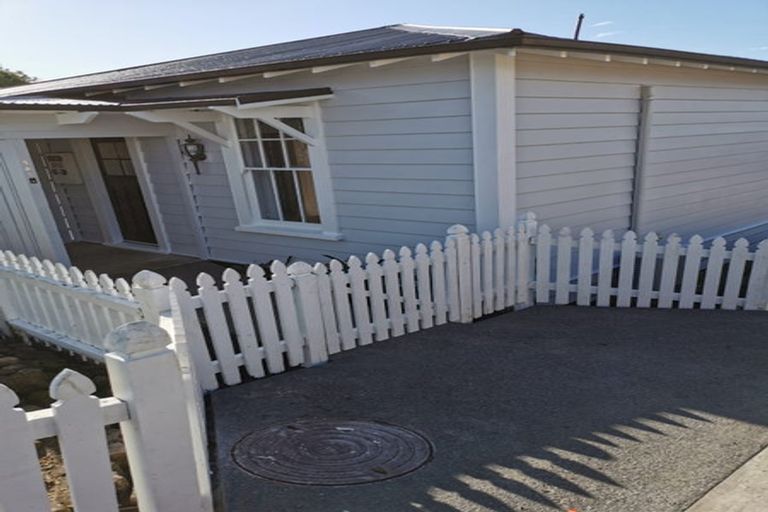 Photo of property in 4/141 Colwill Road, Massey, Auckland, 0614