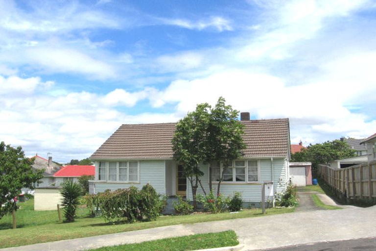 Photo of property in 4 Huxley Place, Glen Innes, Auckland, 1072