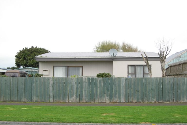 Photo of property in 75 Hume Street, Waitara, 4320