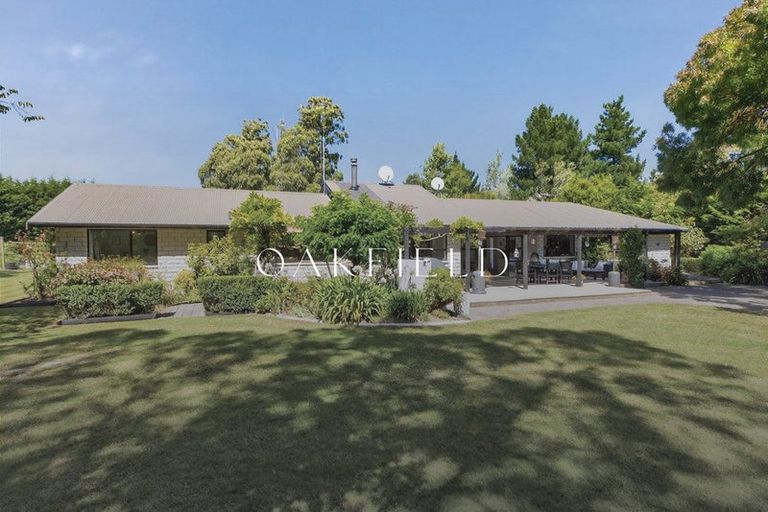 Photo of property in 32 Scarlet Oak Drive, West Melton, Christchurch, 7676