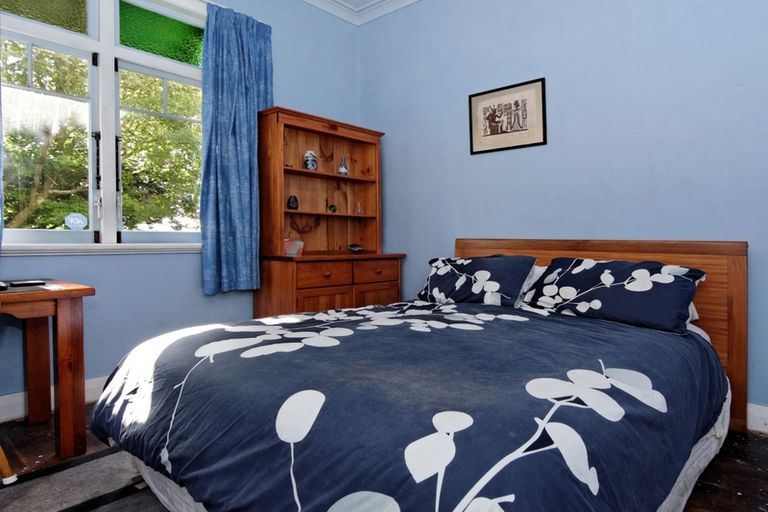 Photo of property in 22 Rimu Road, Oratia, Auckland, 0604