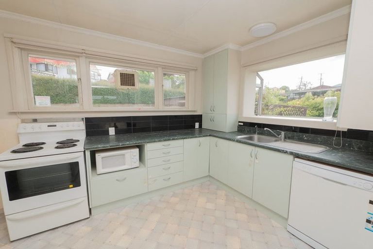 Photo of property in 7 Waldron Crescent, Green Island, Dunedin, 9018