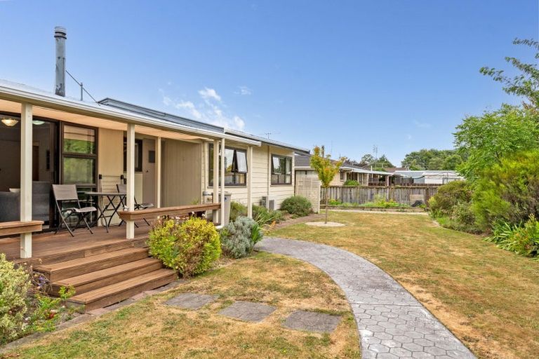 Photo of property in 15 Lowes Place, Solway, Masterton, 5810