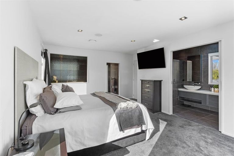 Photo of property in 97e Englefield Road, Northwood, Christchurch, 8051