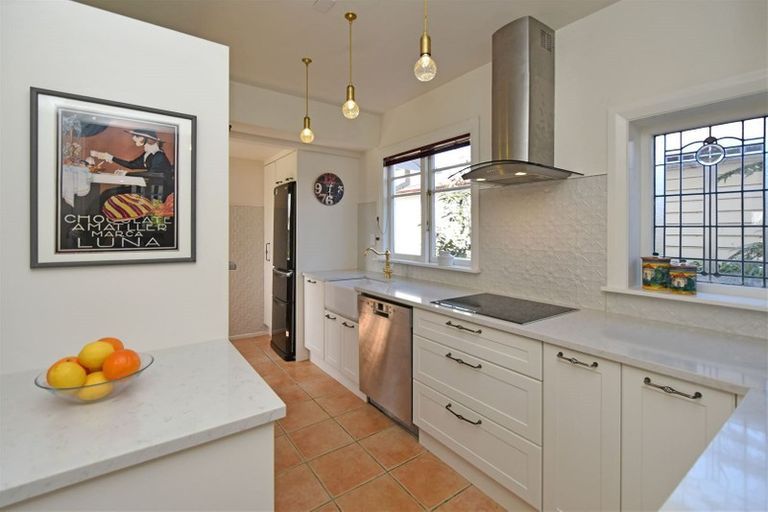 Photo of property in 8 Norwood Street, Beckenham, Christchurch, 8023