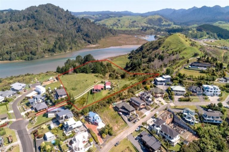 Photo of property in 409 The Drive, Whangamata, 3620