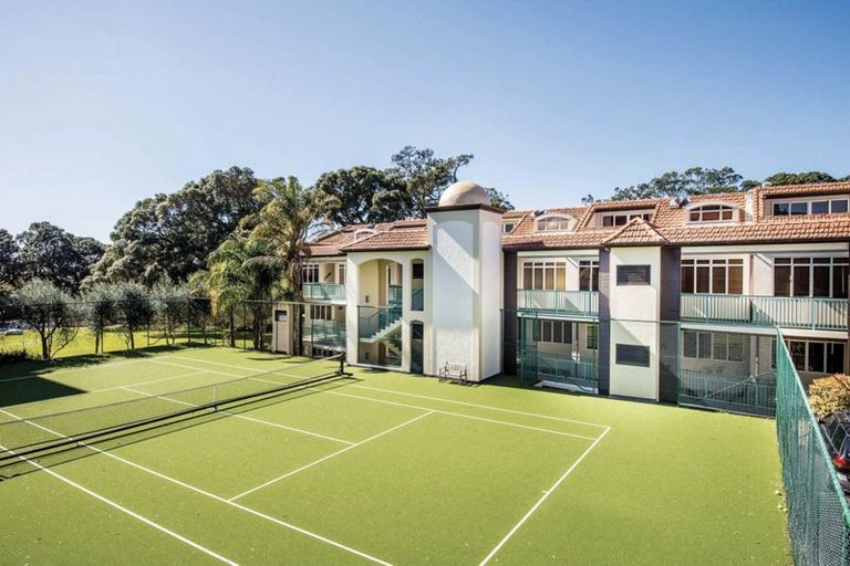 Photo of property in The Sands Apartments, 18/47 The Strand, Takapuna, Auckland, 0622