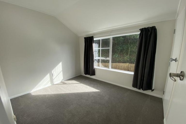 Photo of property in 35 Old Coach Road, Johnsonville, Wellington, 6037