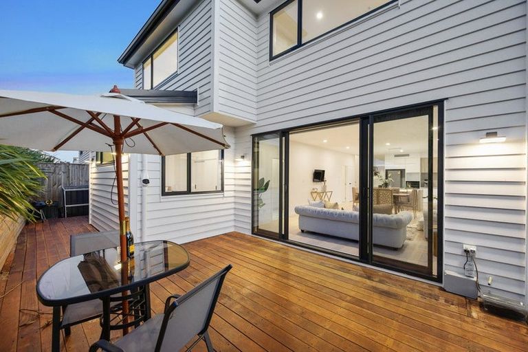 Photo of property in 7 Hanikura Street, Long Bay, Auckland, 0630