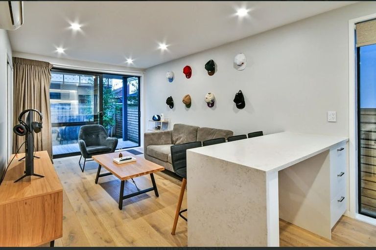 Photo of property in 1/21 Parson Lane, Papatoetoe, Auckland, 2025