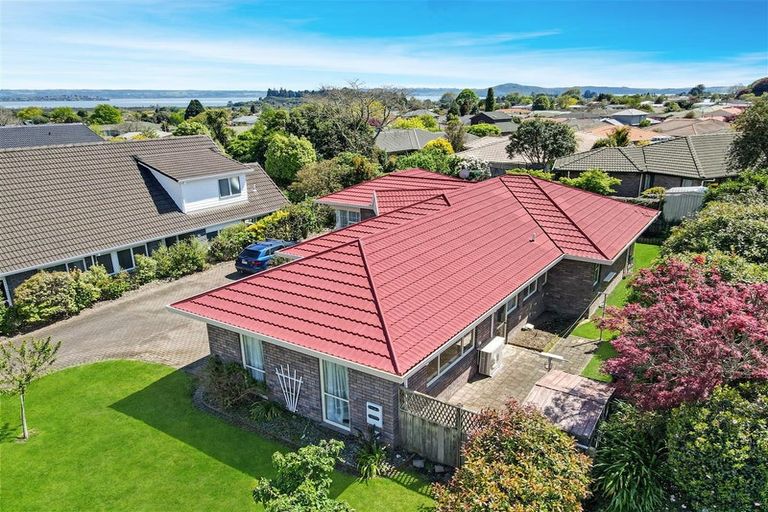 Photo of property in 16 Thelma Place, Lynmore, Rotorua, 3010