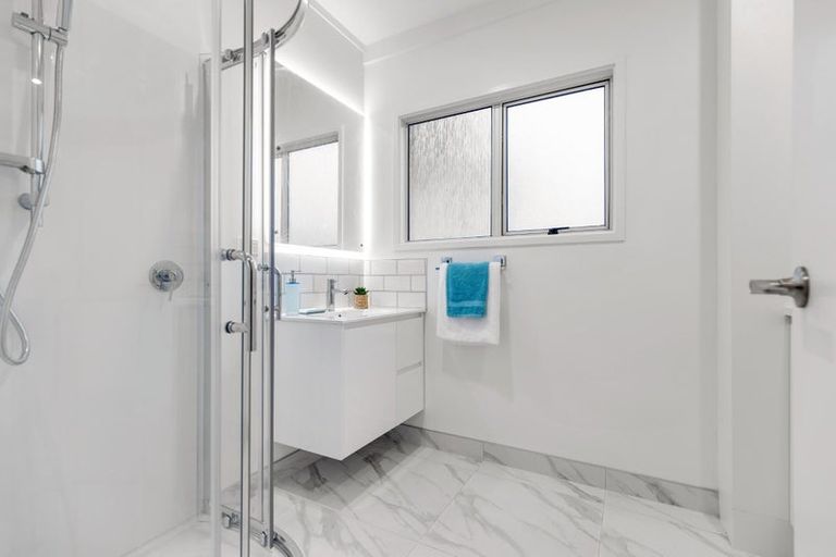 Photo of property in 38d Hetherington Road, Ranui, Auckland, 0612