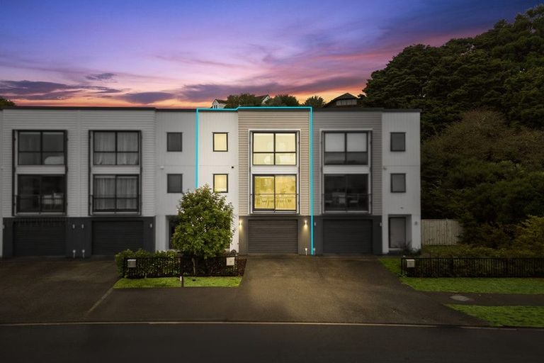 Photo of property in 30 Matairangi Avenue, Totara Heights, Auckland, 2105