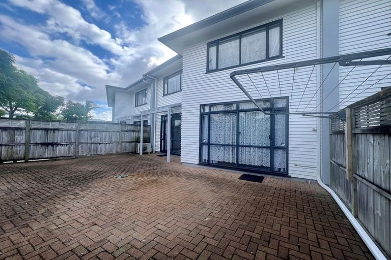 Photo of property in 44/2 Armoy Drive, East Tamaki, Auckland, 2016