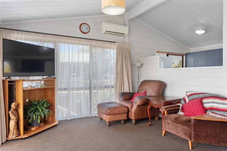 Photo of property in 115 Harbour Road, Ohope, 3121