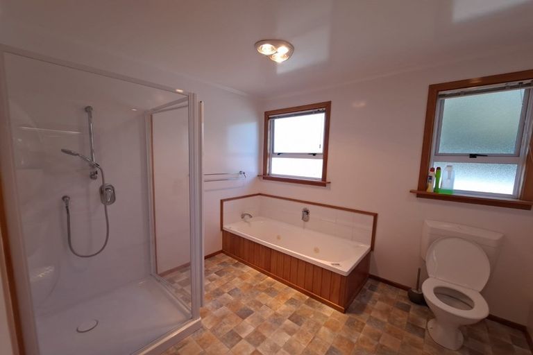 Photo of property in 37b Breakwater Road, Moturoa, New Plymouth, 4310