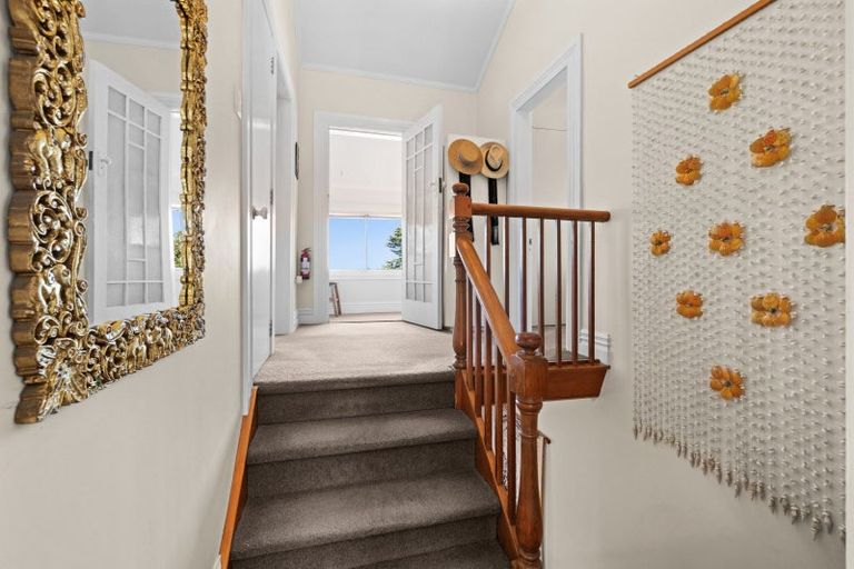 Photo of property in 3 Lucy Road, Bluff Hill, Napier, 4110