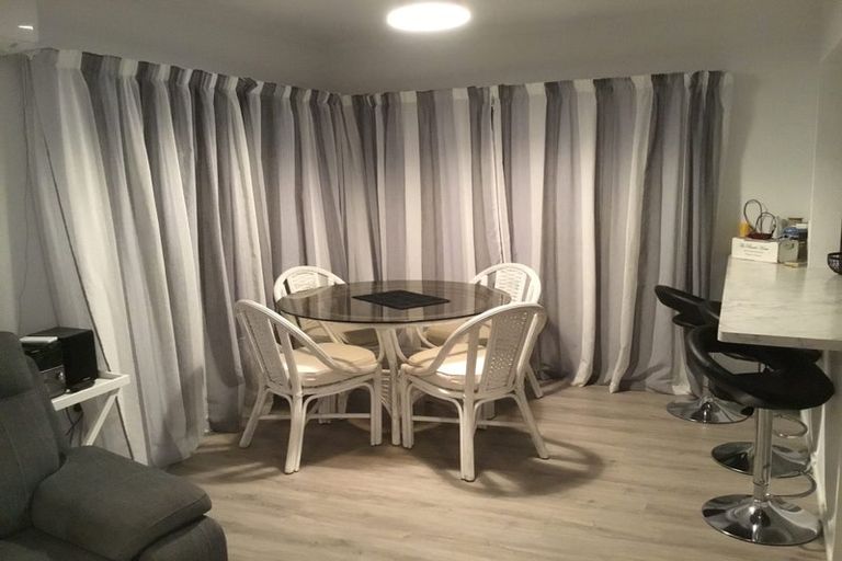 Photo of property in 5 Colenso Place, Otaki Beach, Otaki, 5512