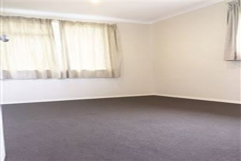 Photo of property in 1a Waitaua Street, Papakura, 2110