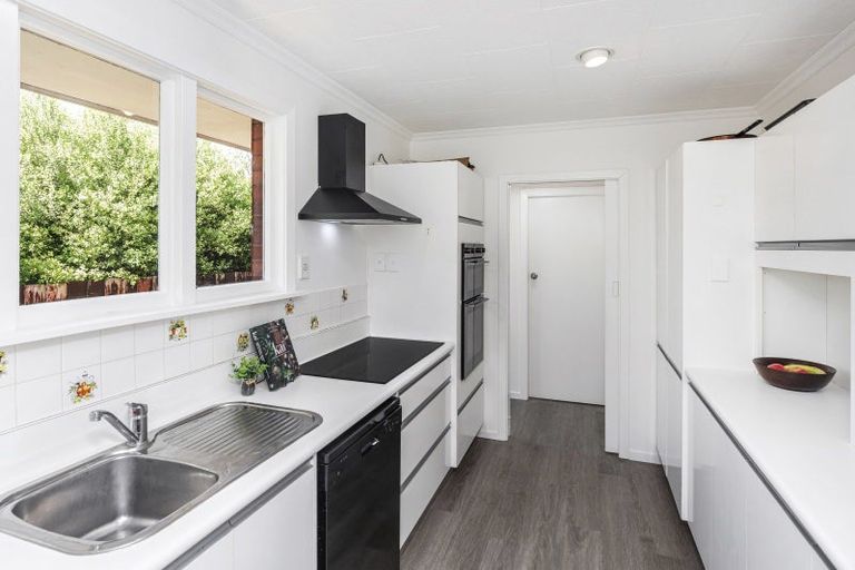 Photo of property in 18 Hurunui Street, Cracroft, Christchurch, 8025