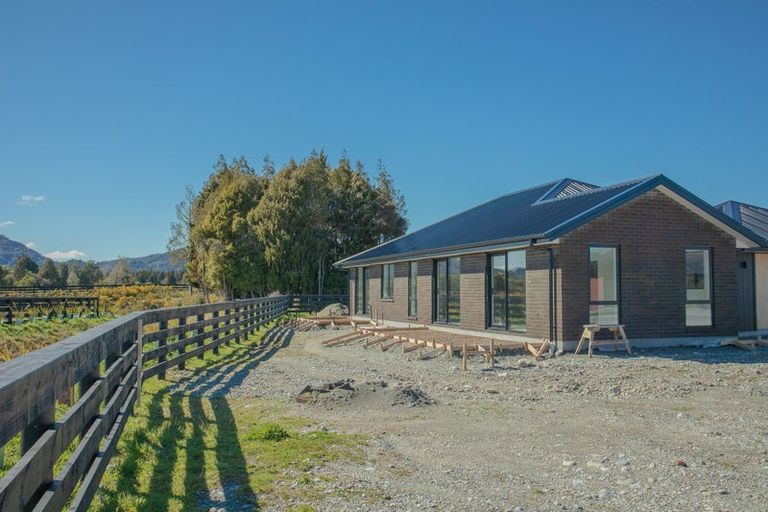 Photo of property in 10 Hinau Crescent, Kaiata, Greymouth, 7805