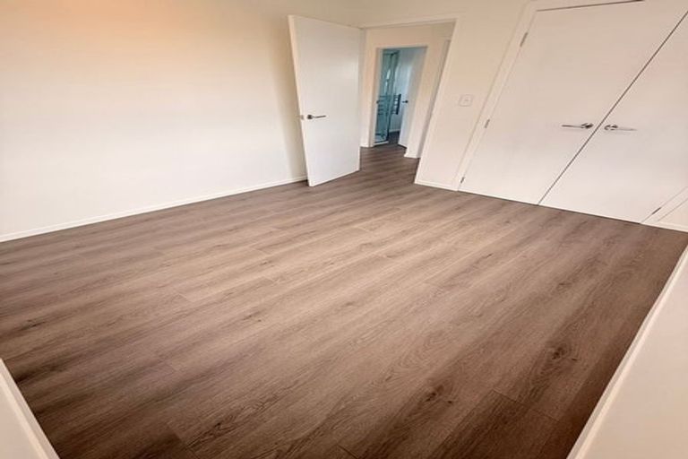 Photo of property in 128a Birkdale Road, Birkdale, Auckland, 0626