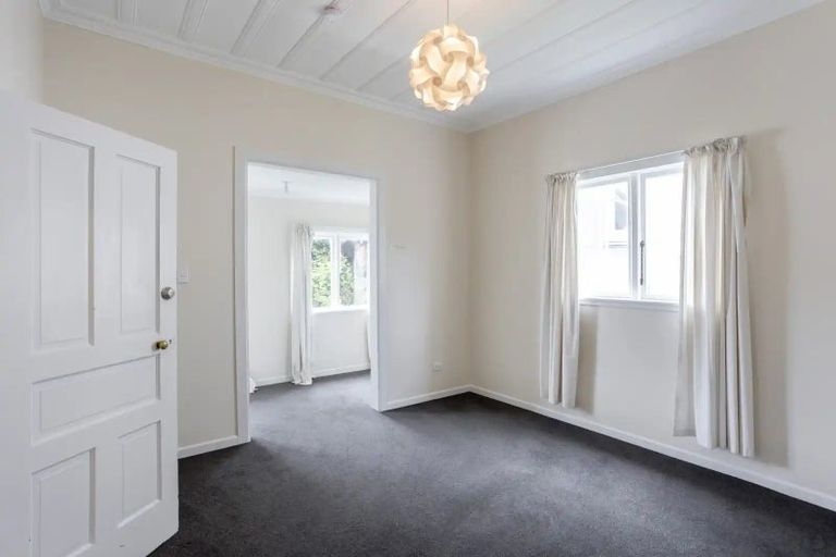 Photo of property in 160 Main South Road, Green Island, Dunedin, 9018