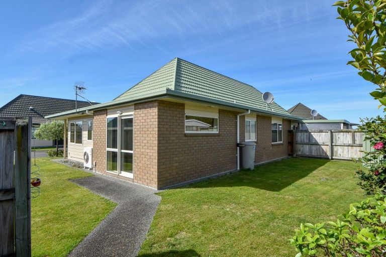 Photo of property in Villa Estate, 12/55 Armstrong Avenue, Carterton, 5713