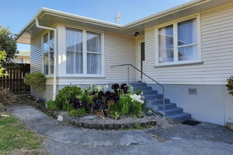 Photo of property in 50 Watts Road, Manurewa, Auckland, 2102