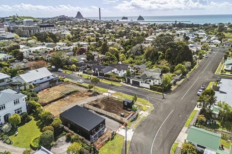 Photo of property in 16 Dartmoor Avenue, Westown, New Plymouth, 4310