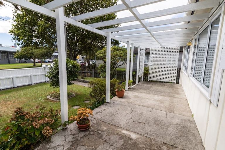 Photo of property in 124 Naenae Road, Naenae, Lower Hutt, 5011