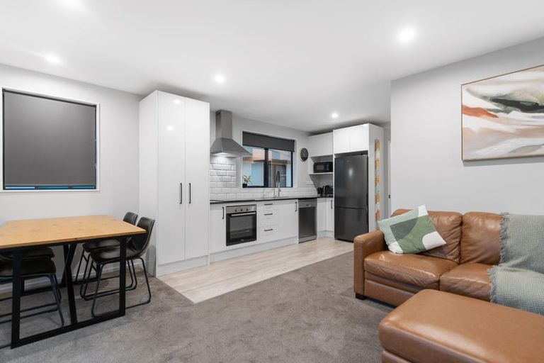 Photo of property in 2/30a Northcote Road, Northcote, Christchurch, 8052