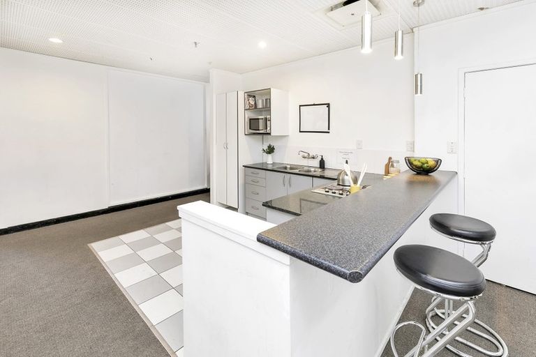 Photo of property in 17f Albert Street, Palmerston North, 4414