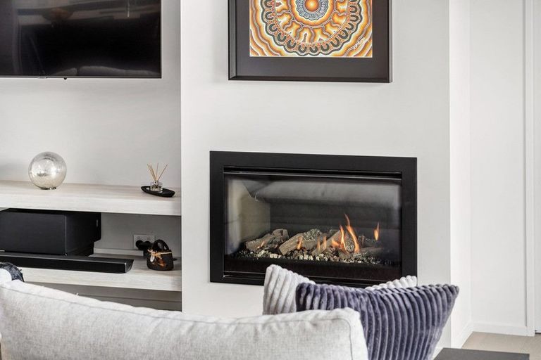 Photo of property in 8 The Heights Avenue, Wanaka, 9305