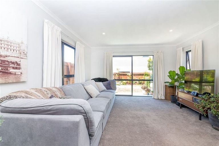 Photo of property in 410 Weymouth Road, Weymouth, Auckland, 2103