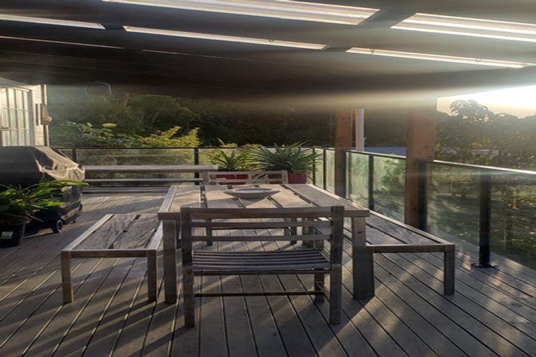 Photo of property in 102 Beach Road, Onerahi, Whangarei, 0110